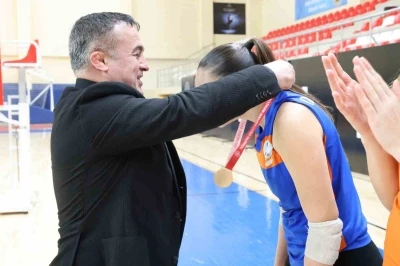 Bilecik&rsquo;te voleybol grup m&uuml;sabakaları tamamlandı
