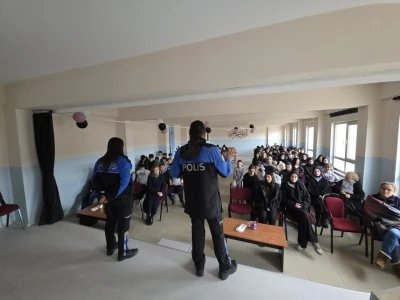 Bilecik&rsquo;te &rsquo;Zorbalık değil, dostluk kazansın&rsquo; eğitimi
