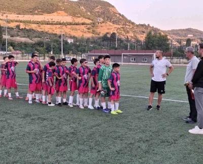 Bilecik U12 Gen&ccedil;ler Ligi&rsquo;nin şampiyonu 4 Eyl&uuml;lspor oldu
