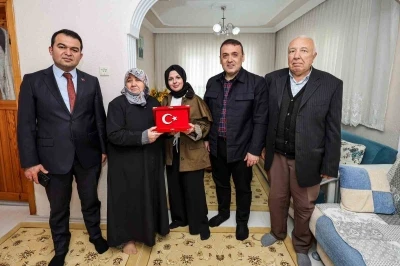 Bilecik Valisi S&ouml;zer&rsquo;den şehit ailesine destek
