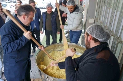 Bilecik Valisi S&ouml;zer esnaf ve vatandaşlarla bir araya geldi
