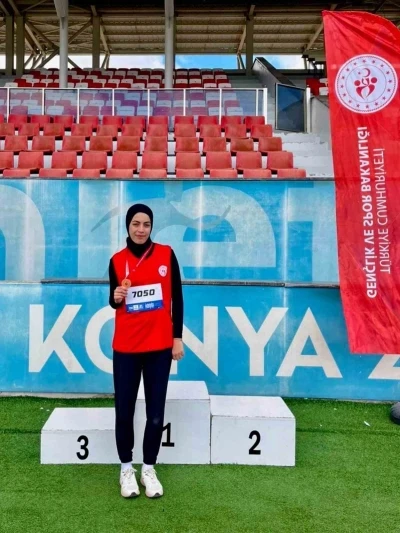 Bilecikli atletizm sporcusu T&uuml;rkiye 3&rsquo;&uuml;nc&uuml;s&uuml; oldu
