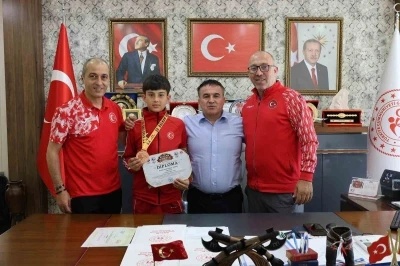 Bilecikli karate sporcusu Balkan &uuml;&ccedil;&uuml;nc&uuml;s&uuml; oldu
