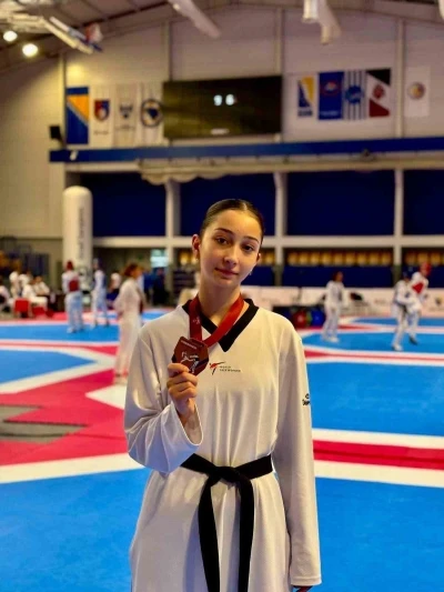Bilecikli sporcu Avrupa &uuml;&ccedil;&uuml;nc&uuml;s&uuml; oldu
