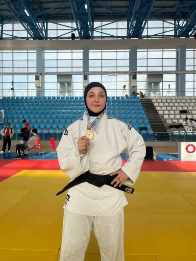 Bilecikli sporcu T&uuml;rkiye Judo Şampiyonu oldu
