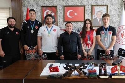 Bilecikli sporcular T&uuml;rkiye Şampiyonası&rsquo;nda dereceler elde etti
