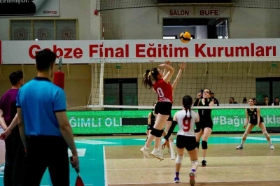 Bilecikli sporcular T&uuml;rkiye &uuml;&ccedil;&uuml;nc&uuml;s&uuml; oldu
