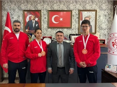 Bilecikli sporculardan kick boksta T&uuml;rkiye derecesi
