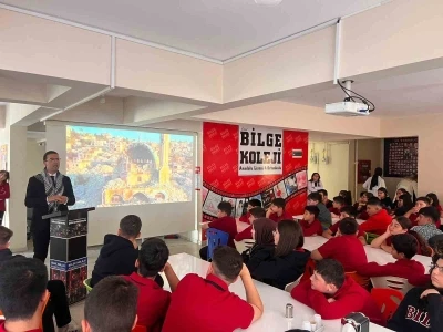 Bilge koleji öğrencilerinden Filistin’e destek: ‘mavi kurdele’ etkinliği
