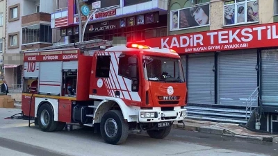 Bilgisayar patladı, ofiste yangın &ccedil;ıktı
