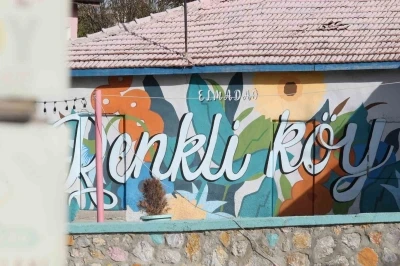 Binalardan duvarlara renk cümbüşü: ‘Renkli Köy’
