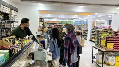 Bingöl’de havalar soğudu, aktarlarda kış çaylarına yoğun ilgi
