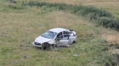 Bing&ouml;l&rsquo;de kontrolden &ccedil;ıkan otomobil araziye u&ccedil;tu: 3 yaralı
