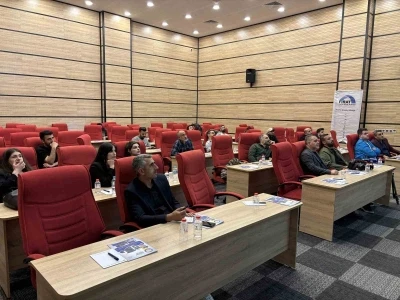 Bing&ouml;l&rsquo;de medya &ccedil;alışanlarına yapay zeka eğitimi verildi
