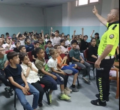 Bing&ouml;l&rsquo;de &ouml;ğrencilere trafik g&uuml;venliği eğitimi
