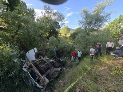 Bing&ouml;l&rsquo;de pikap u&ccedil;uruma yuvarlandı: 3 &ouml;l&uuml;, 2 yaralı
