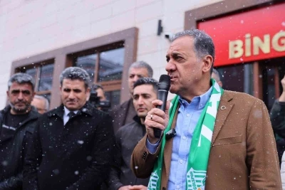 Bing&ouml;l Valisi Usta&rsquo;dan duygusal veda: "&Ccedil;ok g&uuml;zel bir şehirde valilik yaptım"
