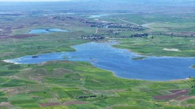 Binlerce d&ouml;n&uuml;m tarım arazisi sular altında kaldı, uzmanı gelecek yıllar i&ccedil;in &ccedil;ift&ccedil;ileri uyardı

