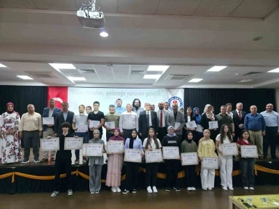 Bir Bilenle Bilge Nesil &ouml;d&uuml;l t&ouml;reni ger&ccedil;ekleştirildi

