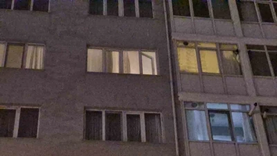 Bir &ccedil;ocuk babası yabancı uyruklu şahıs evinde &ouml;l&uuml; bulundu
