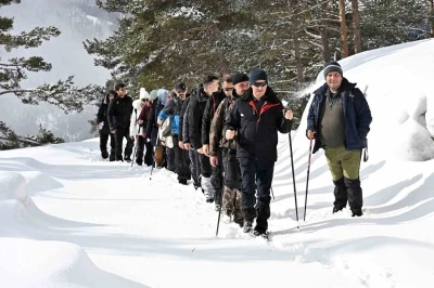 Bir g&uuml;nde d&ouml;rt mevsimi birden yaşadılar
