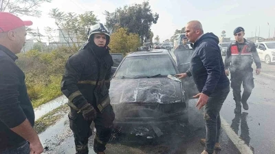 Bir hafta &ouml;nce satın aldığı ara&ccedil; alev alev yandı
