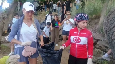 Bisiklet binme ve &ccedil;evre temizliği etkinliği
