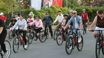 Bisiklet turuyla sağlıklı yaşam ve spor kültürüne dikkat çektiler
