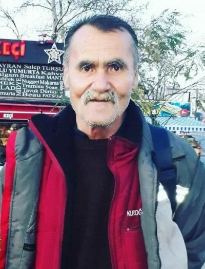 Bisikleti ile yolun karşısına geçmekte olan yaşlı adama otomobil çarptı: 1 ölü
