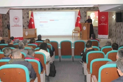 Bitki koruma &uuml;r&uuml;n&uuml; ve g&uuml;bre bayilerine bilgilendirmesi yapıldı

