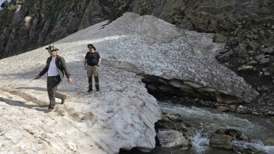 Bitlis&rsquo;in kar suları Van G&ouml;l&uuml;&rsquo;ne g&uuml;&ccedil; katıyor
