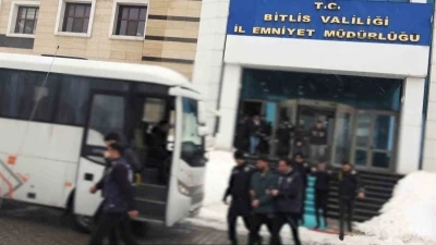 Bitlis merkezli yasa dışı bahis operasyonunda 24 kişi tutuklandı
