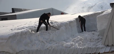 Bitlis&rsquo;te &ccedil;atılarda yoğun mesai
