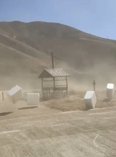 Bitlis’te fırtına etkili oldu
