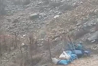 Bitlis&rsquo;te heyelan k&ouml;y yolunu kapattı
