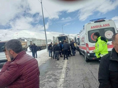 Bitlis&rsquo;te iki ayrı kaza: 12 yaralı
