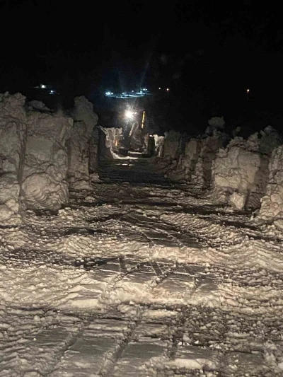 Bitlis&rsquo;te karda mahsur kalan 112 ekibi kurtarıldı
