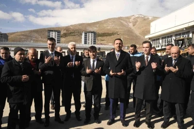 Bitlis&rsquo;te karla m&uuml;cadele toplantısı ger&ccedil;ekleştirildi
