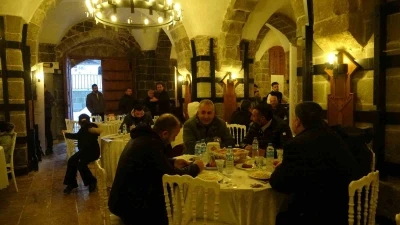 Bitlis&rsquo;te y&uuml;zlerce vatandaşa iftar ikramı
