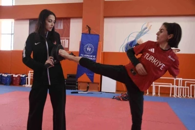 Bitlisli taekwondocu Nurcihan Ekinci&rsquo;nin hedefi 2032 Paralimpik Oyunları
