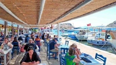 Bodrum Belediyesi&rsquo;nin kafeleri yazın buluşma noktası oldu

