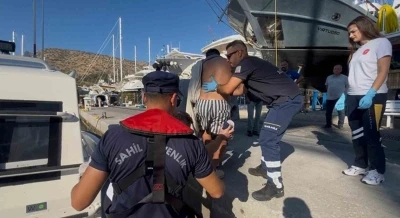 Bodrum’da gezi teknesinde yaralanan vatandaşa tıbbi tahliye
