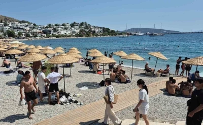 Bodrum&rsquo;da sahiller doldu taştı
