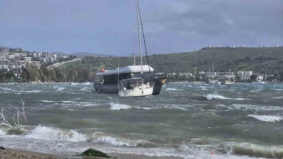 Bodrum&rsquo;u kuvvetli fırtına vurdu
