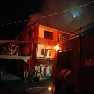 Bolu&rsquo;da 3 katlı binada yangın &ccedil;ıktı
