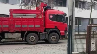 Bolu&rsquo;da &ccedil;alıntı tır sokakta park halinde bulundu
