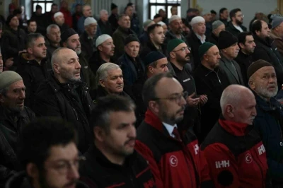 Bolu&rsquo;da depremde hayatını kaybedenler dualarla anıldı
