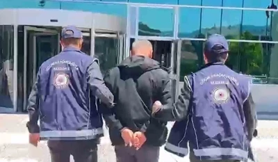 Bolu&rsquo;da durdurulan kamyondan 10 d&uuml;zensiz g&ouml;&ccedil;men &ccedil;ıktı: S&uuml;r&uuml;c&uuml; tutuklandı
