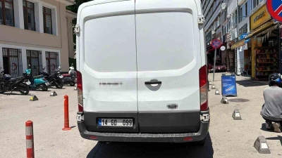 Bolu&rsquo;da geri manevra yapan panelvan yaşlı kadına &ccedil;arptı
