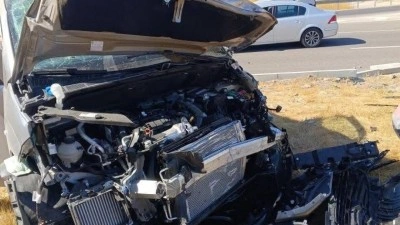 Bolu'da iki araç çarpışarak refüje çıktı: 1 ölü, 4 yaralı